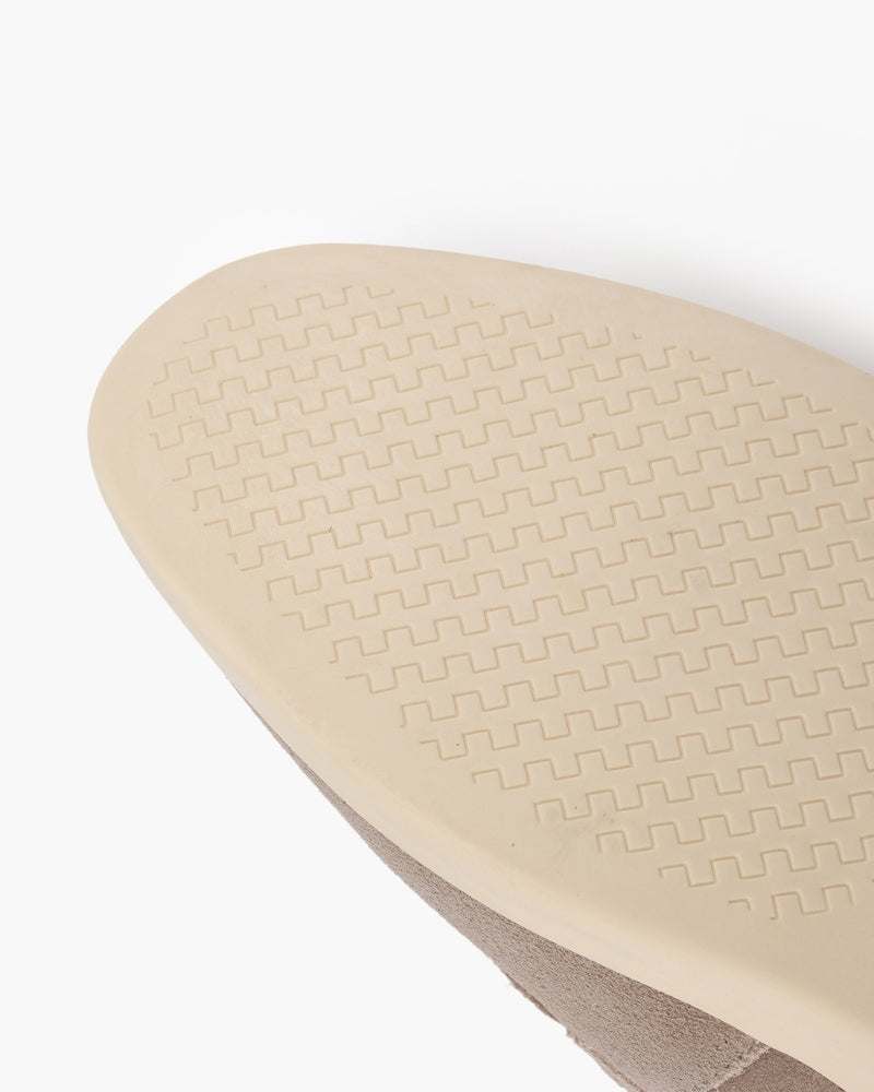 Premium-Schnürschuhe aus Wildleder - Mokka