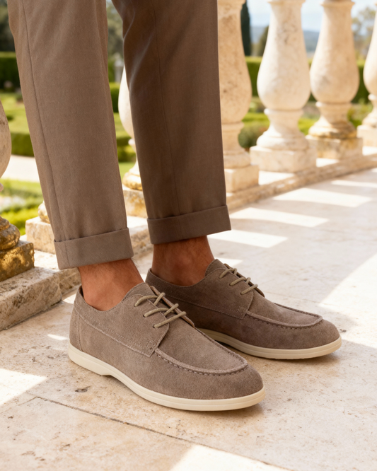 Premium-Schnürschuhe aus Wildleder - Mokka