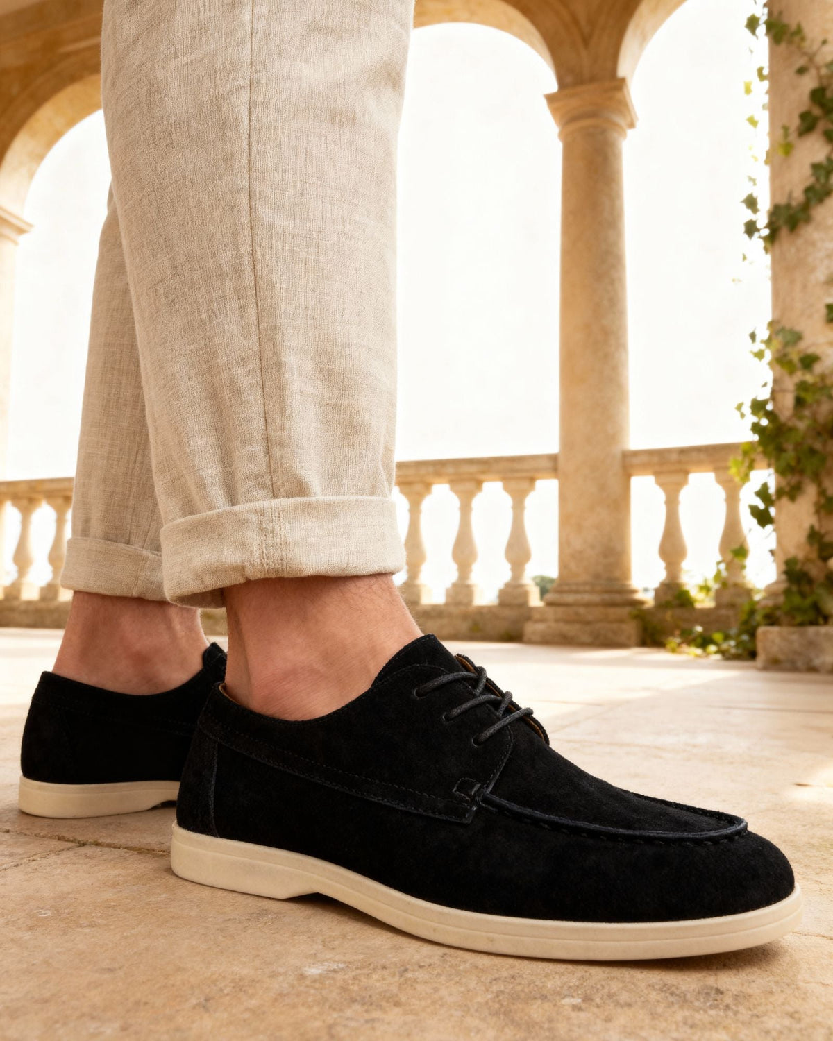 Premium-Schnürschuhe aus Wildleder - Mokka